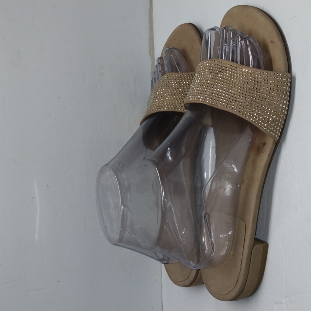 STUART WEITZMAN
